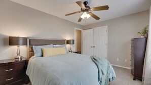 Interior - Shop, Golf & Unwind: Springfield Gem 7 Mi to Dtwn (Springfield)