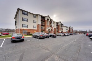 Interior - Shop, Golf & Unwind: Springfield Gem 7 Mi to Dtwn (Springfield)