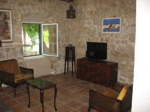 TV, fireplace - "Dubrava" mit Blick auf das Wasser by Interhome (Dubrovnik)