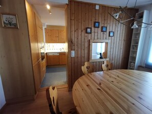 Dining - im Fürstenland 1.OG by Interhome (Gossau SG)