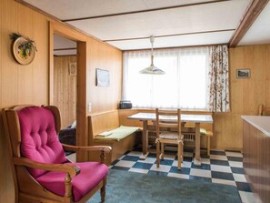 Dining - Wohnung Manzigen by Interhome (Melchtal)