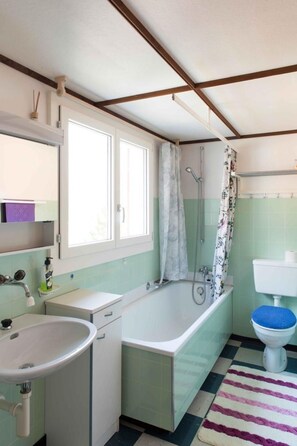 Bathroom - Wohnung Manzigen by Interhome (Melchtal)