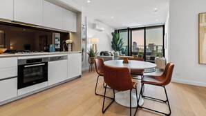 Unclassified image, 3 of 30, button - Modern Docklands Apartment | River Views | Near CBD & Stadium (Docklands)