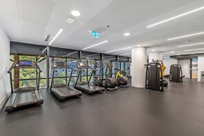 Fitness facility - Modern Docklands Apartment | River Views | Near CBD & Stadium (Docklands)