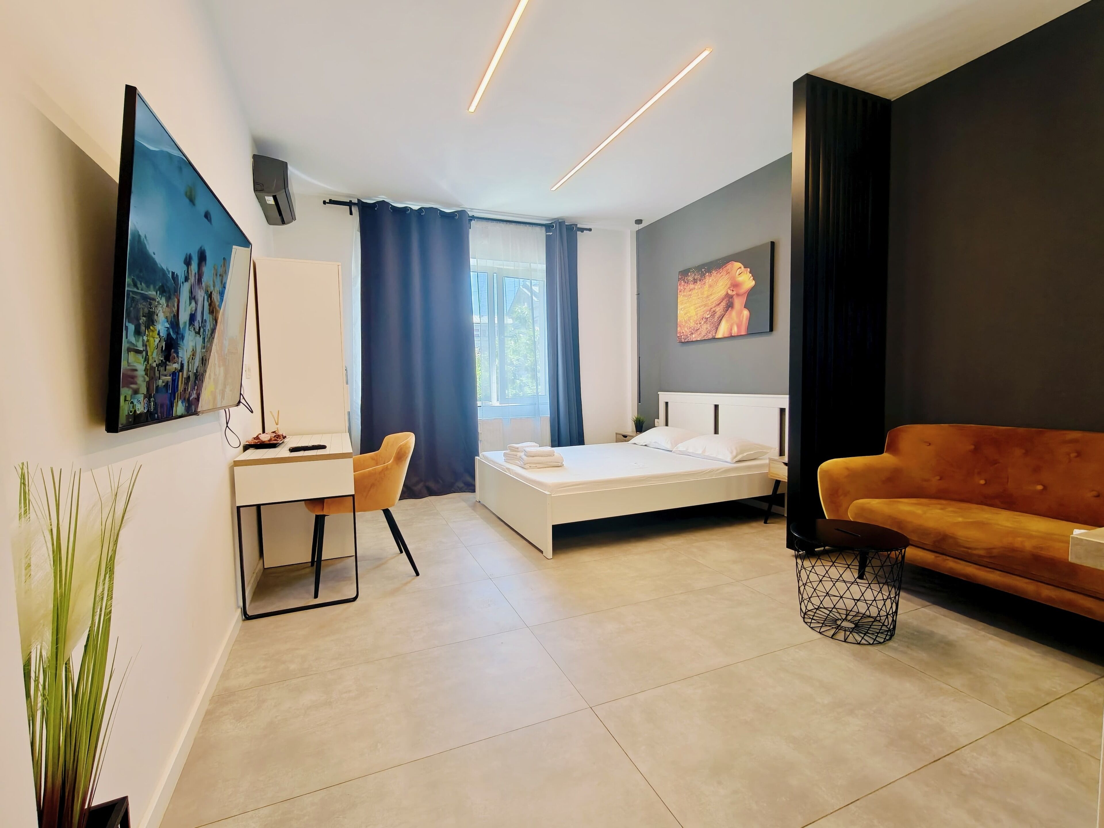 Ropa de cama hipoalergénica y escritorio 