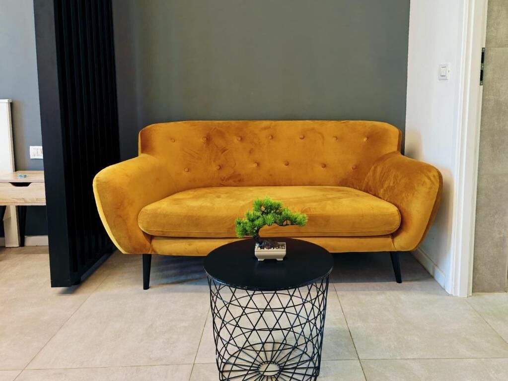 Télévision LED de 55 pouces avec chaînes numériques