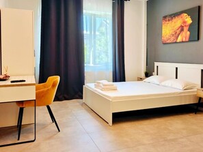 Comfort Apartment, Kitchen, City View | Hypo-allergenic bedding, desk, laptop workspace, blackout drapes - Old Town apartments Brătianu - Pumo Properties (București)