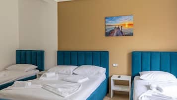 Family Room | Soundproofing, free WiFi, bed sheets