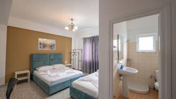 Chambre Triple | Wi-Fi gratuit, draps fournis