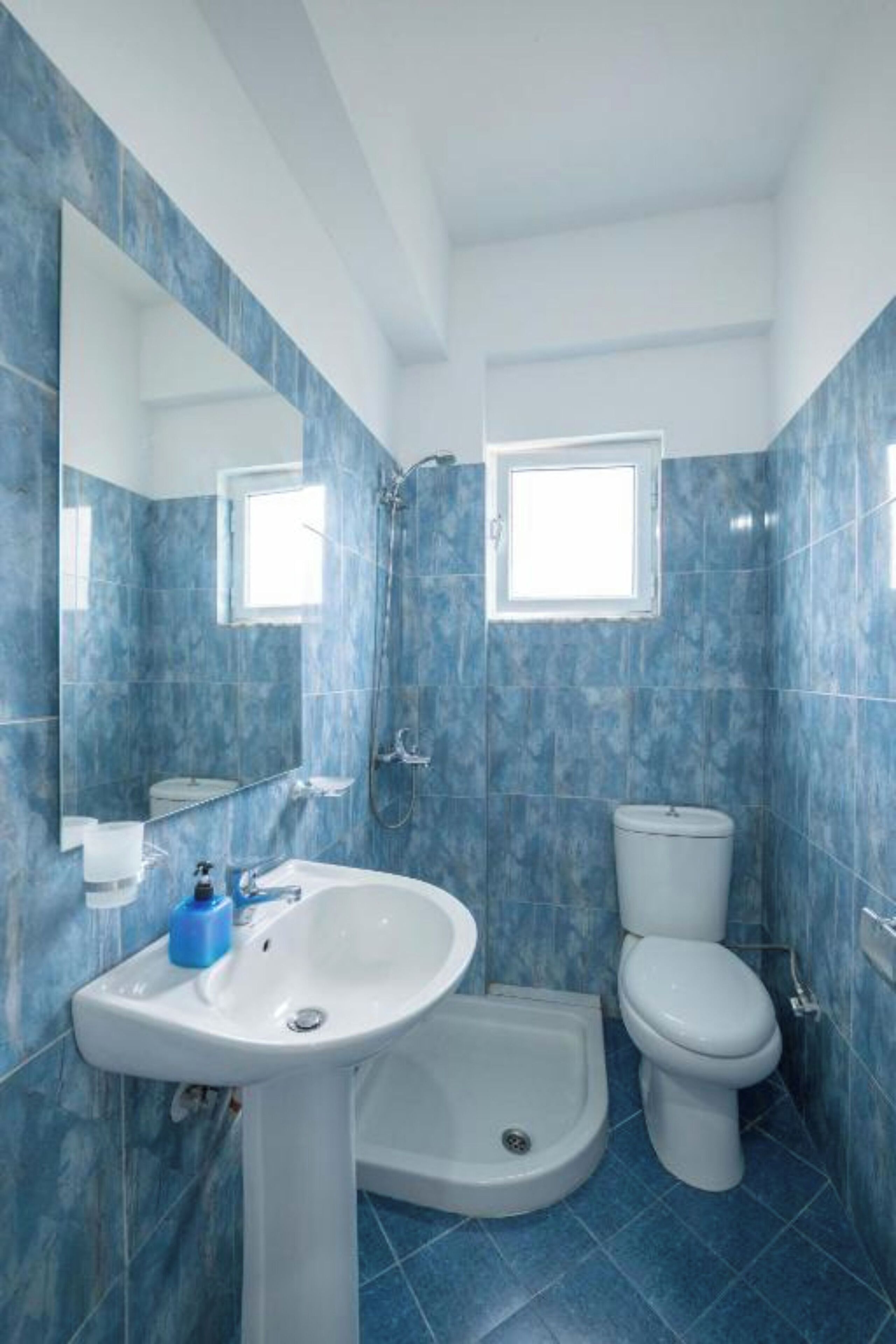 Dreibettzimmer, Balkon, Gartenblick | Badezimmer | Handtücher