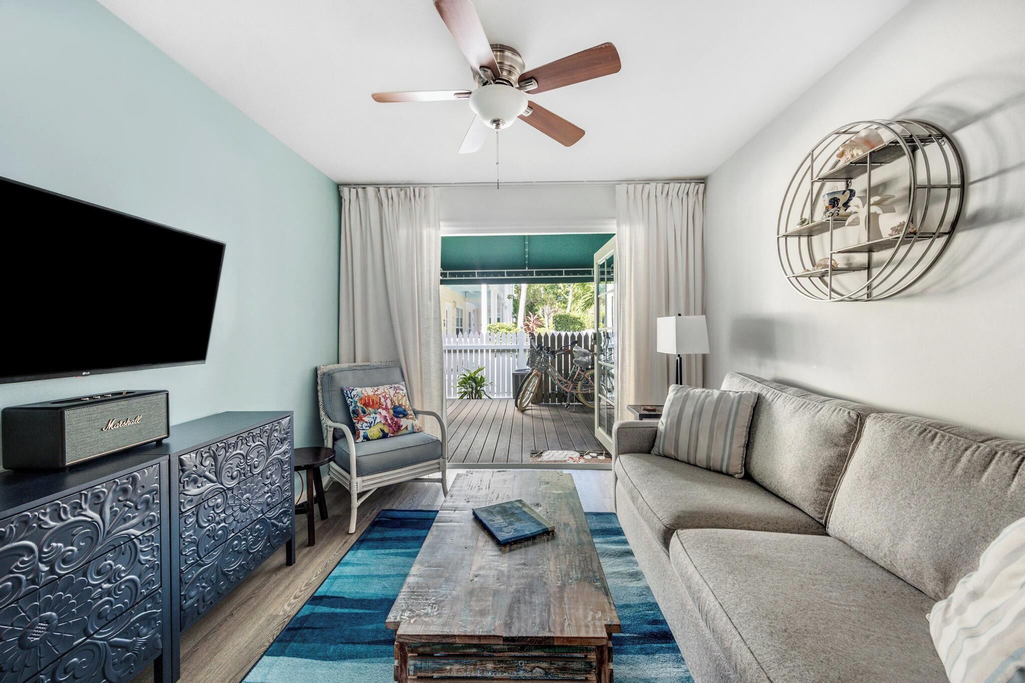 Smart-TV, Stereoanlage