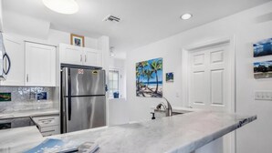 Unclassified image, 4 of 39, button - A & E's Tranquil Tides at the Truman Annex in Key West (Key West)