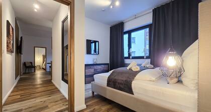 Alpha Apartments: 3BR Prime Suite, Elite Quarters