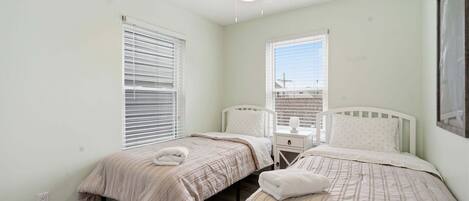 House, 4 Bedrooms | 4 bedrooms, free WiFi