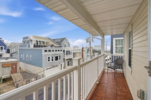 House, 4 Bedrooms | Property grounds - Sea Bright Gem Steps To Beach + Parking 4 Bedroom Home (Rumson)