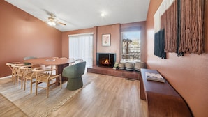 Unclassified image, 5 of 33, button - Albuquerque Escape Hot Tub + Atrium 4 Bedroom Home (Albuquerque)