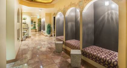 Villa 3012 2 Queen Beds - 1 Bedroom 1 Bath No Kitchen 1 Villa