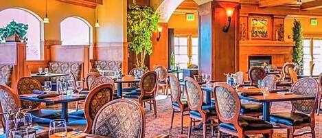 Villa, 1 Bedroom | Dining