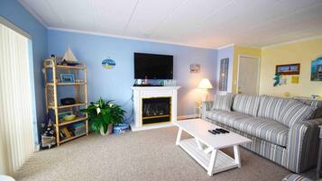 Condo, 2 phòng ngủ | Khu phòng khách