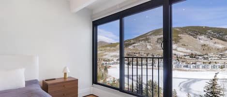 Condo, 1 Bedroom | 1 bedroom, desk, laptop workspace, free WiFi