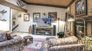 Unclassified image, 5 of 19, button - H5 Meadow Creek 3 Bedroom Townhouse (Vail)