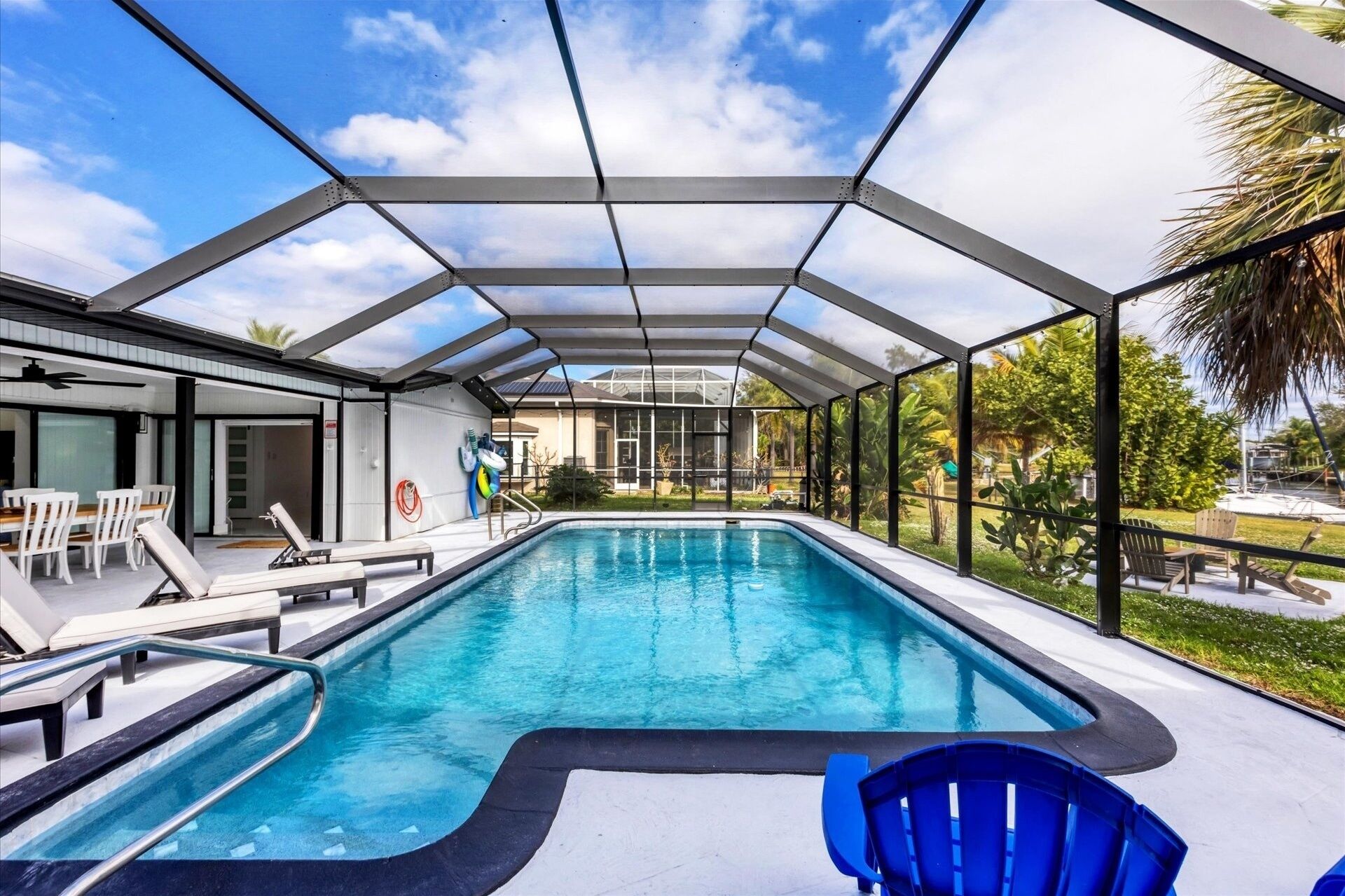 House, 4 Bedrooms | Pool