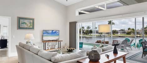 House, 4 Bedrooms | Living area