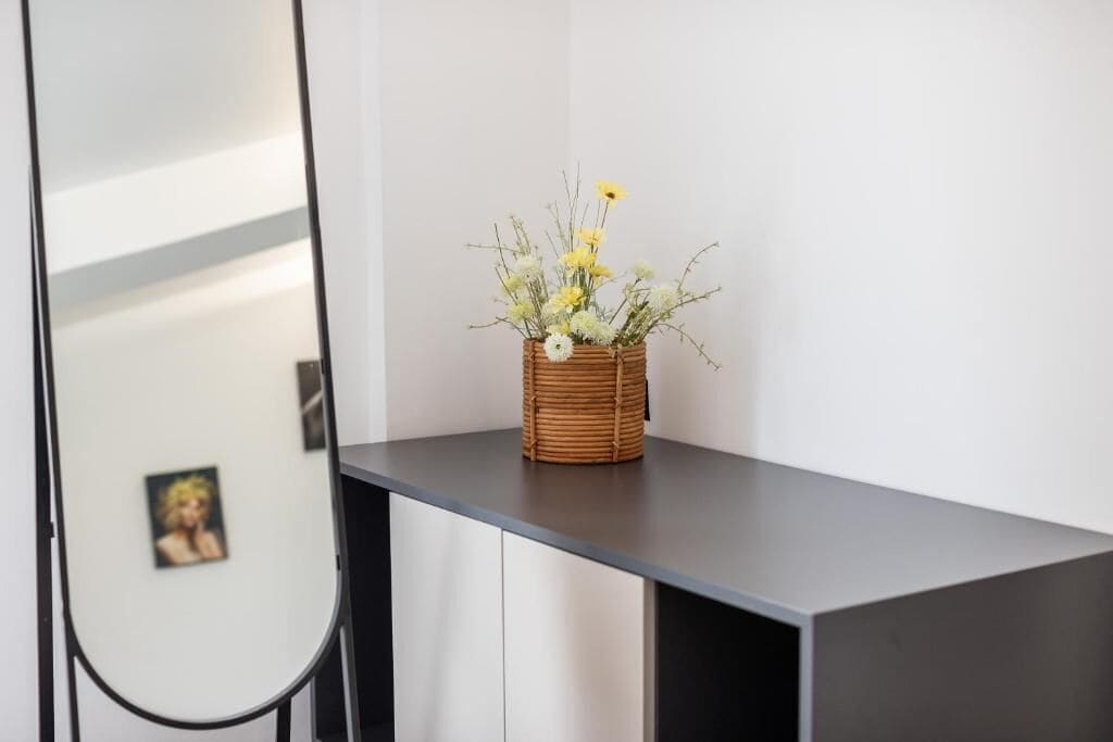 Habitación doble, balcón, vistas a la colina | Interior