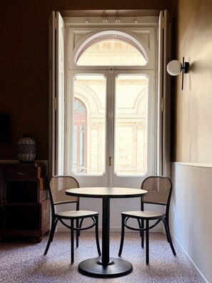 Deluxe Double or Twin Room | Dining - La Nona Casa - Napoli (Napoli)