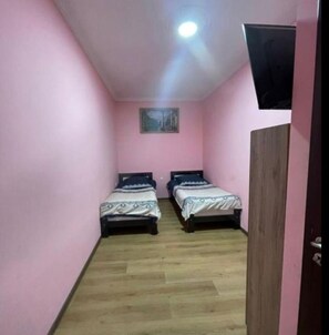 Iron/ironing board, free WiFi - Old Tbilisi Apartment (T'bilisi)