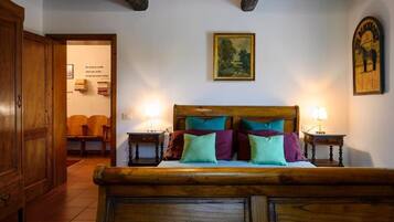 Bureau, espace de travail pour ordinateur portable