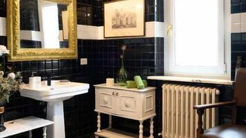 Chambre Double Deluxe, vue colline | Salle de bain