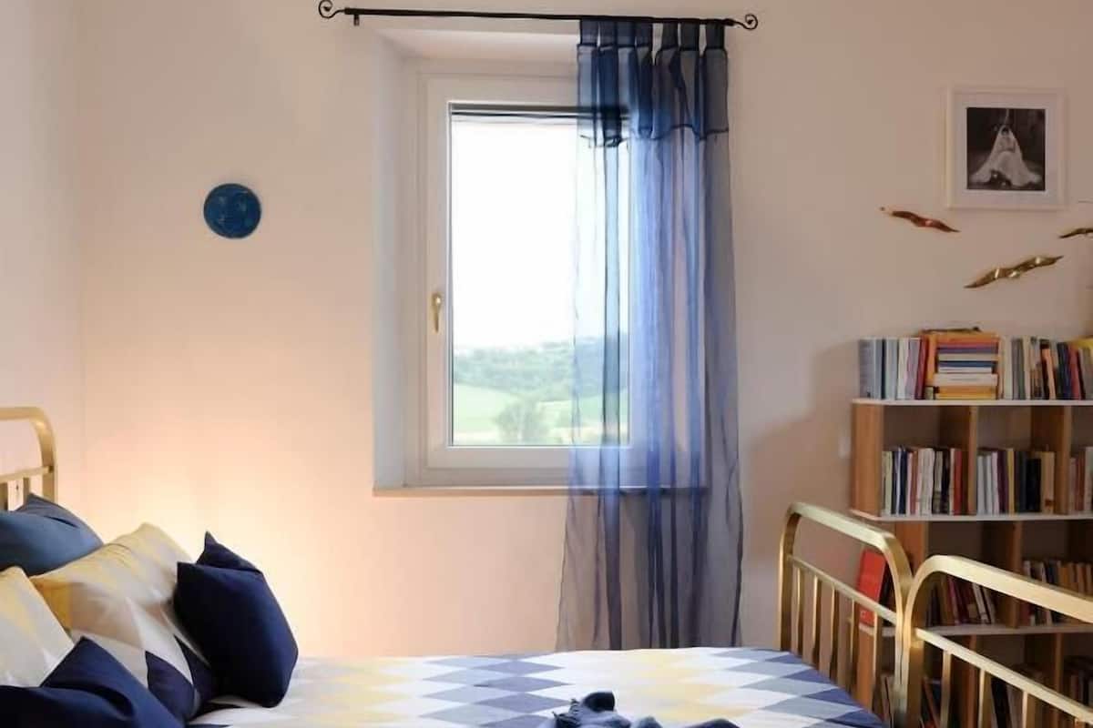 Classic Triple Room, Hill View | Desk, laptop workspace, iron/ironing board, free WiFi