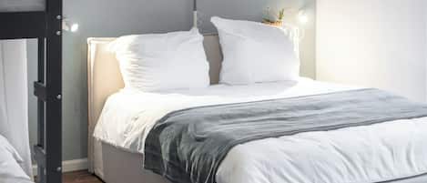 Fer et planche Ă repasser, Wi-Fi, draps fournis