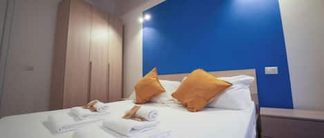 Iron/ironing board, free WiFi