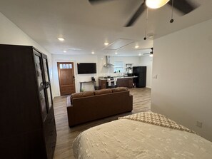 1 camera, ferro/asse da stiro, Wi-Fi gratuito, lenzuola