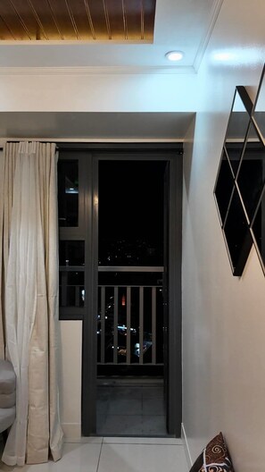 Interior - Sophisticated 1BR Unit w/ Panoramic Horizon View (Cebu City)