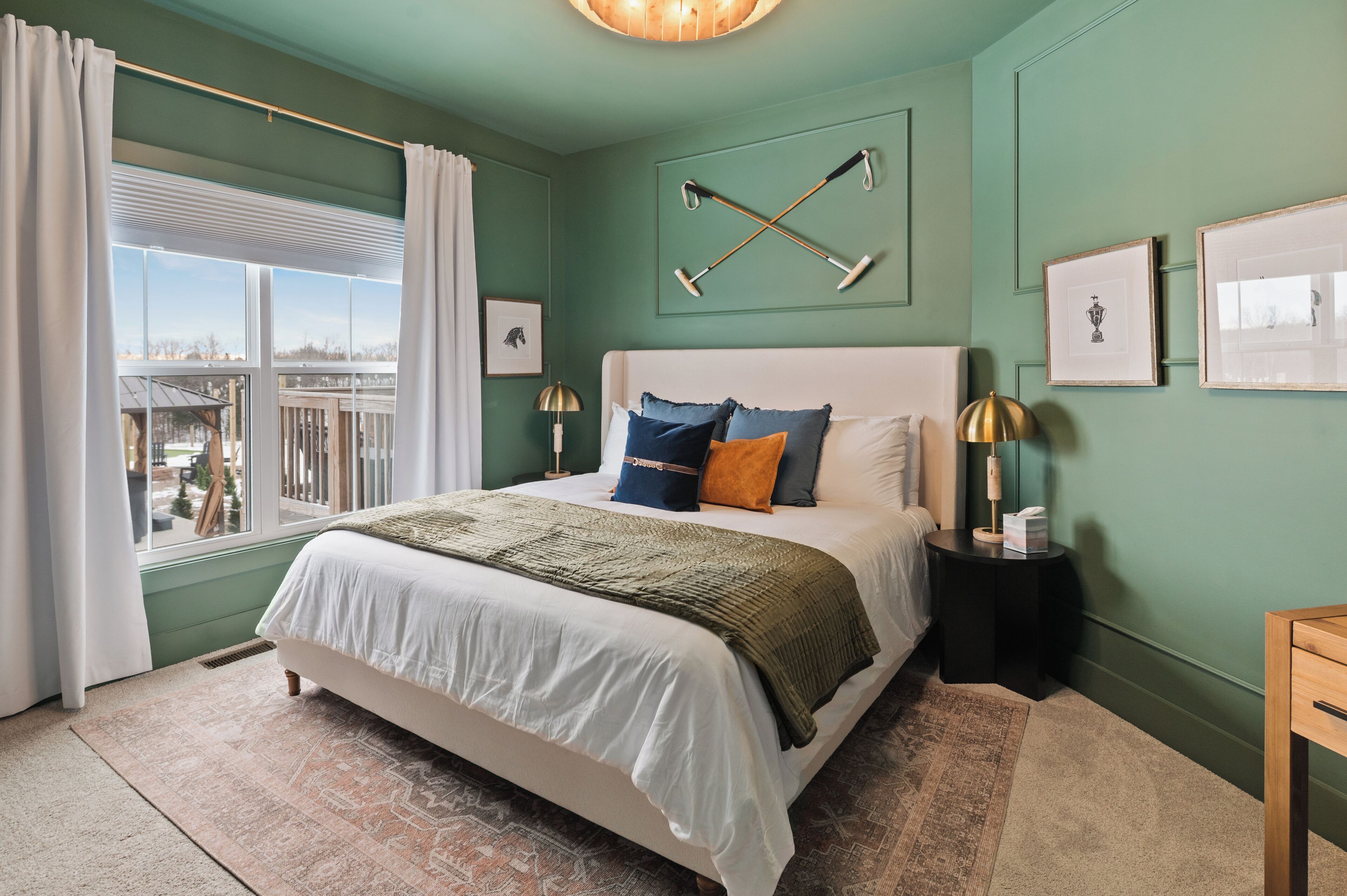 Schreibtisch, Bügeleisen/Bügelbrett, Reisekinderbett, kostenloses WLAN