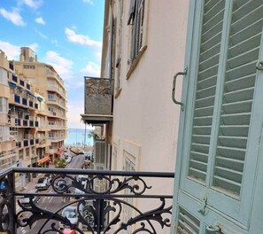 Property grounds - Carré D'Or, 2 bedrooms, 4 people, Beach: 1 min, AC (Nice)