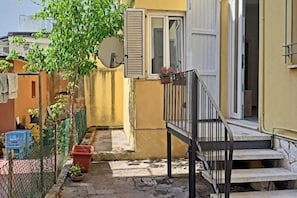 Exterior detail - Cozy ground-floor mini apartment a few meters from Rimini's dockyard (Rimini)
