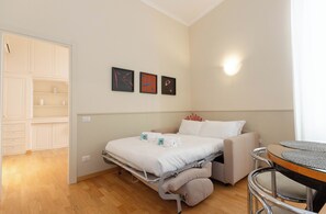 Een strijkplank/strijkijzer, gratis wifi