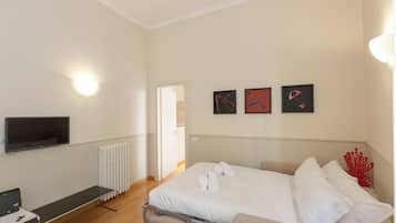 Iron/ironing board, free WiFi