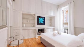 Condo luxo | Ferros/tábuas de passar roupa, Wi-Fi de cortesia