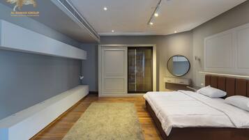 Vila Superior, 5 kamar tidur, pemandangan kolam renang, lantai eksekutif | Seprai katun Mesir, seprai premium, dan tirai kedap cahaya