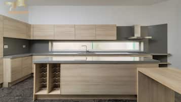 Biệt thự Superior, 5 phòng ngủ, quang cảnh hồ bơi, tầng Executive | Bếp riêng