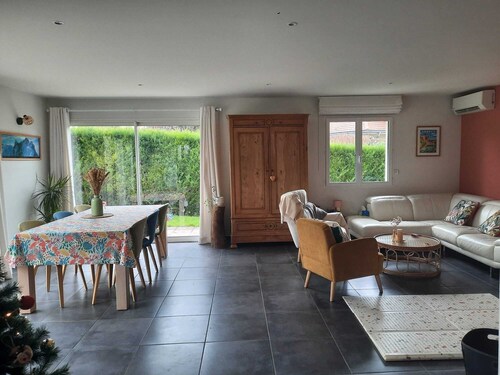 Large family home in Annecy 6 bedrooms 12 people 15 minutes from the lake!