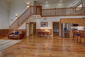 Interior - Beautiful 3/3 Barndominium at Hawks Creek Farm (Gainesville)