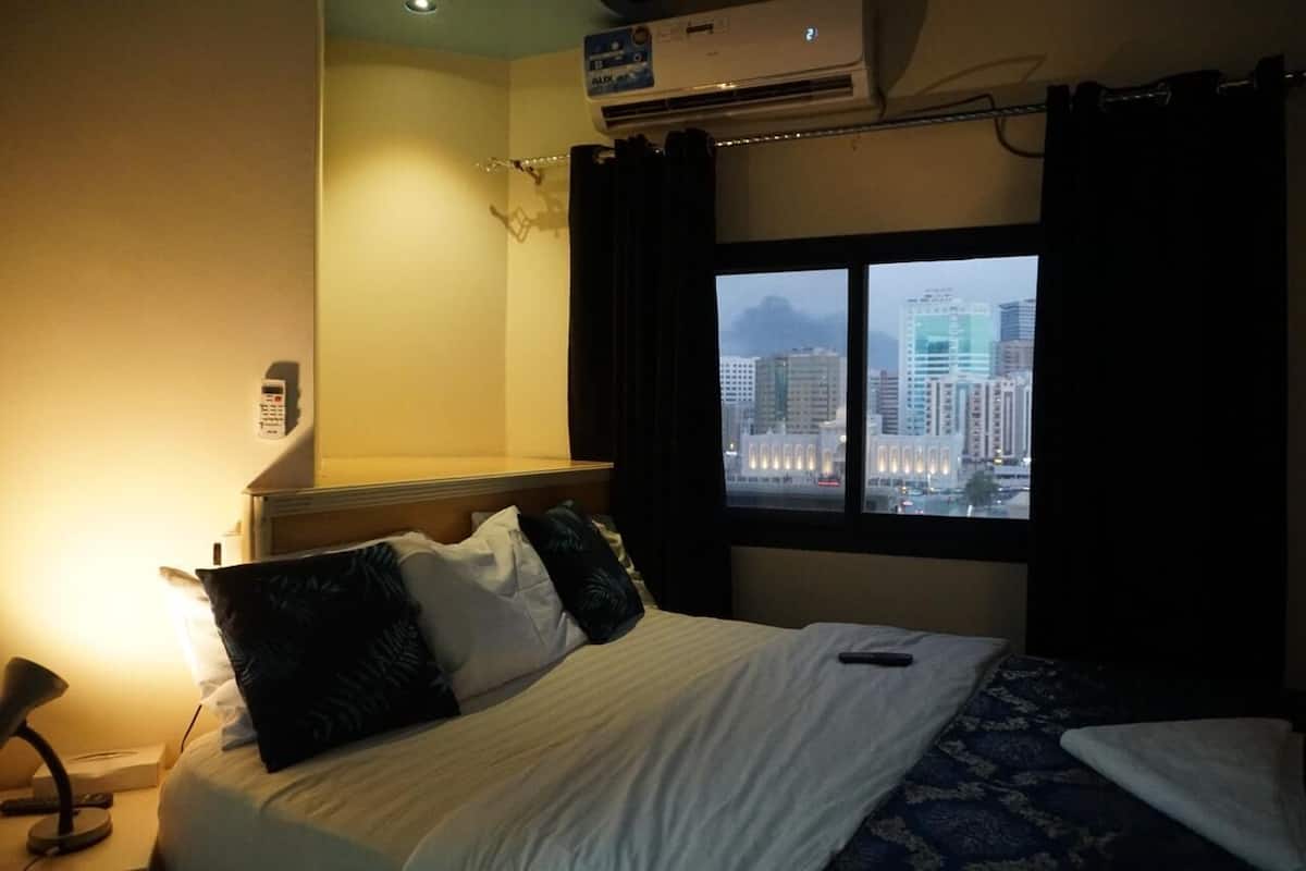 Coffres-forts dans les chambres, rideaux occultants