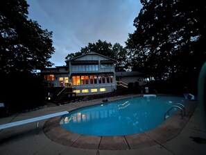 Pool - Villa Par, where comfort meets Golf Course bliss. (Raleigh)