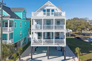 Exterior - 8 BR Beach House with a Private Private Pool & Elevator! Big View (Surfside Beach)